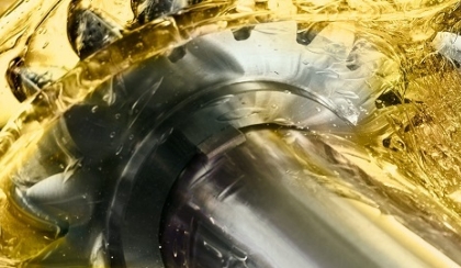 First water-based lubricant for industrial gears